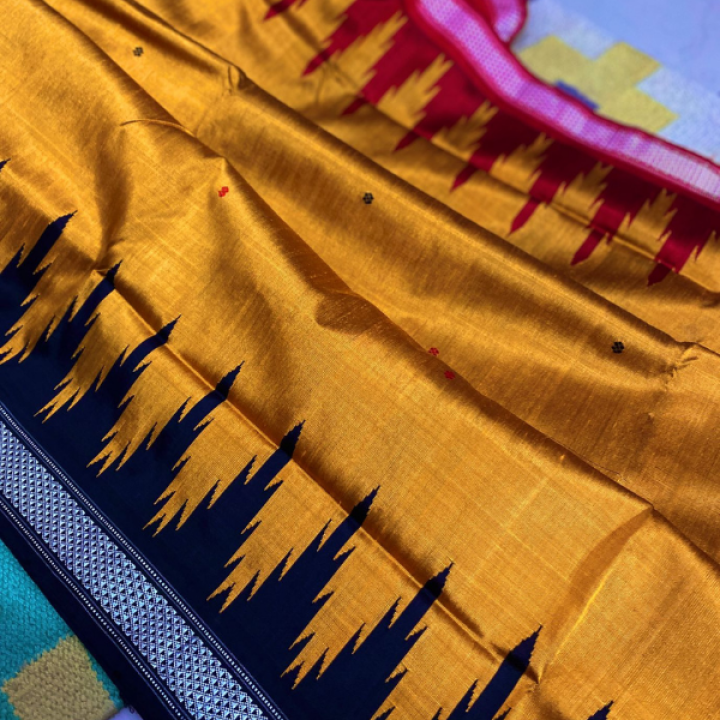 Double Aanchaal Berhampuri Silk Saree with Blouse Piece